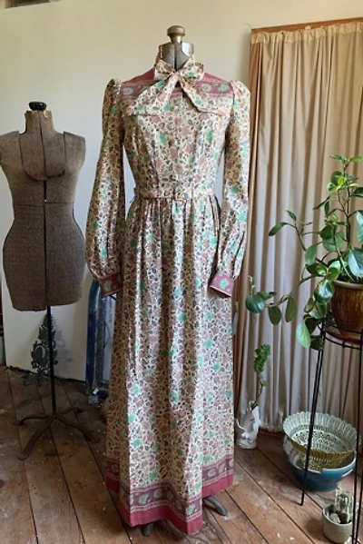 1970s English Lady Garden Dress Selected by Market Vintage