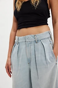 Citizens of Humanity Petra Pleated Denim Trousers