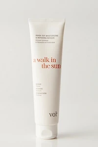 Voir A Walk in the Sun: Inside Out Moisturizing & Repairing Masque