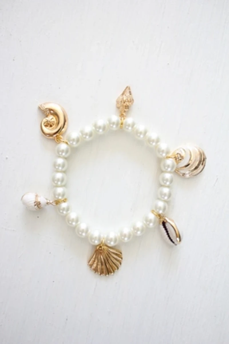 Vintage Shell Charm Pearl Bracelet Selected By Moons + Junes Vintage