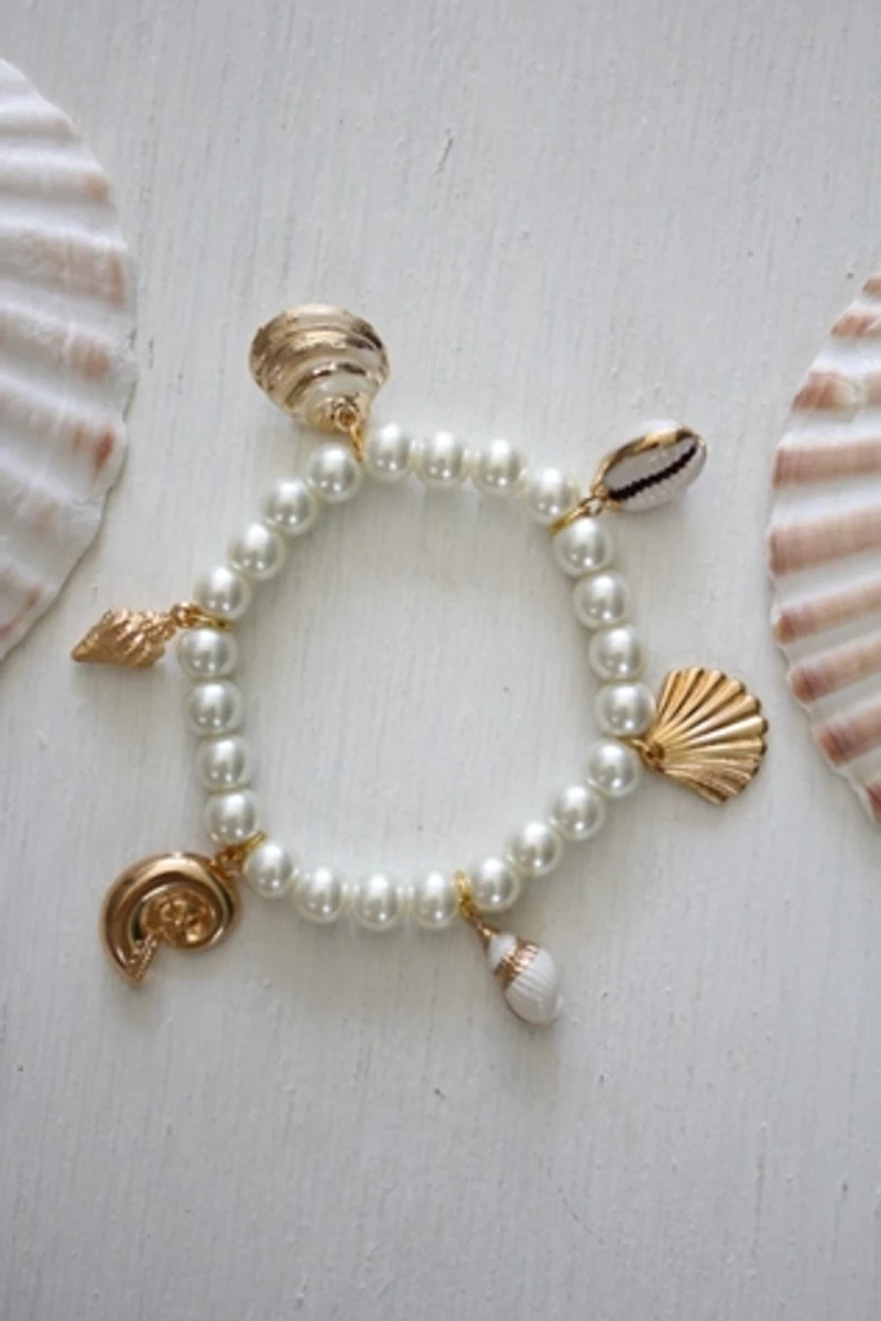 Vintage Shell Charm Pearl Bracelet Selected By Moons + Junes Vintage