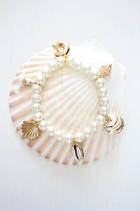 Vintage Shell Charm Pearl Bracelet Selected By Moons + Junes Vintage