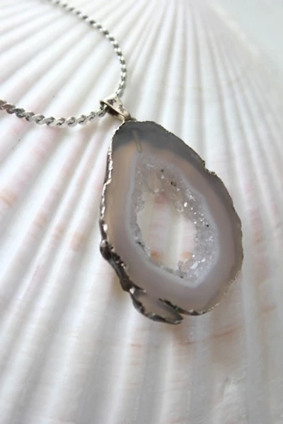 Vintage Silver Druzy Agate Geode Pendant Necklace Selected By Moons + Junes Vintage