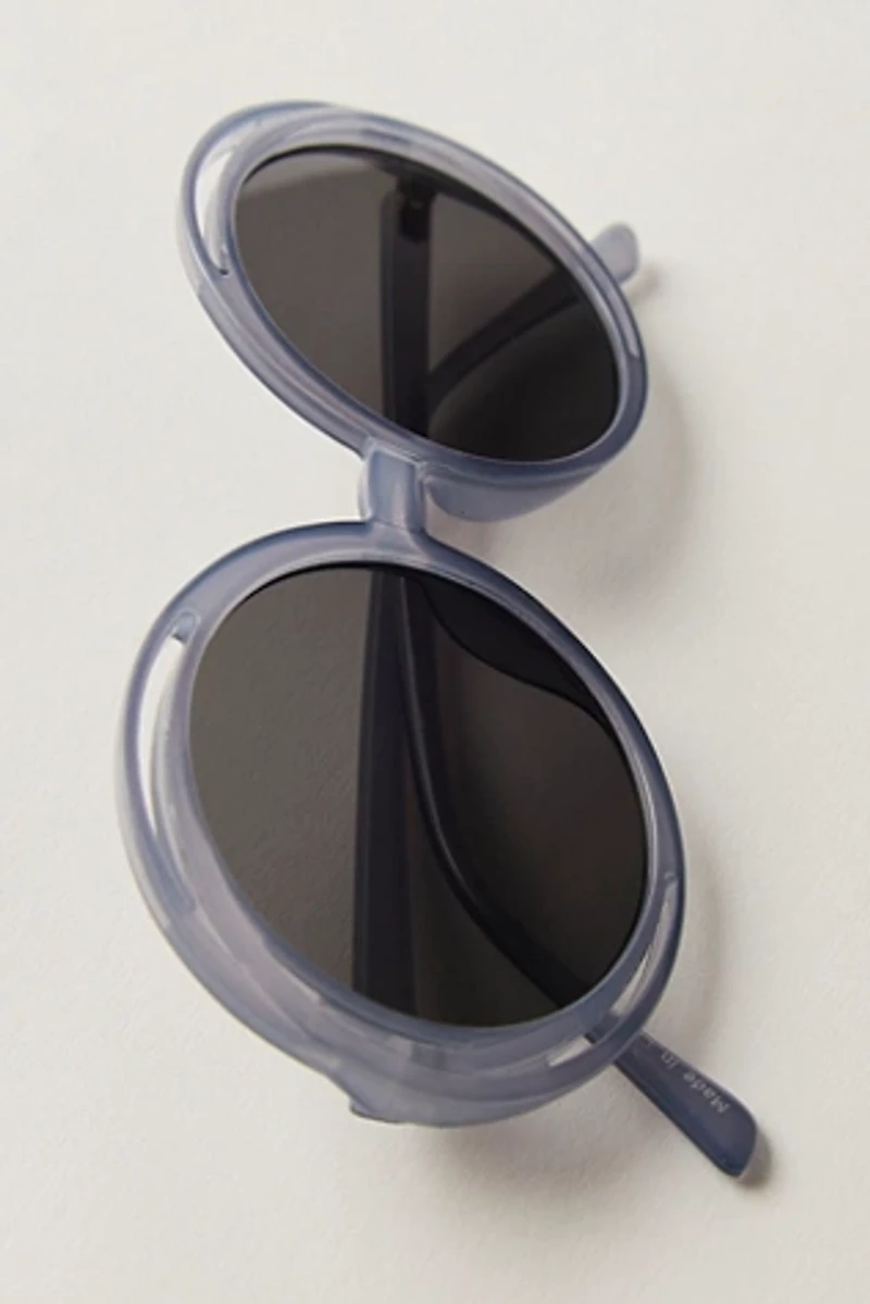 Wavy Baby Round Oversized Sunglasses