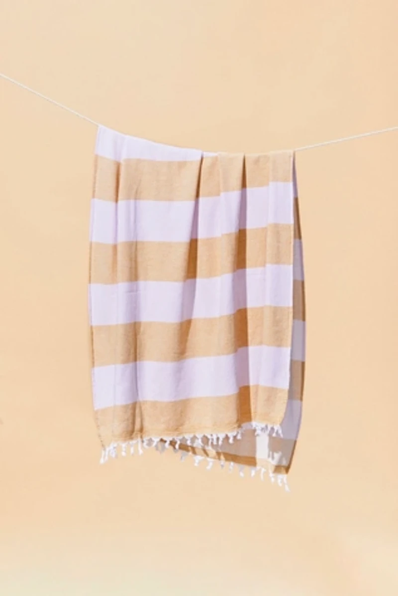 The Get Out Featherweight Towel Set