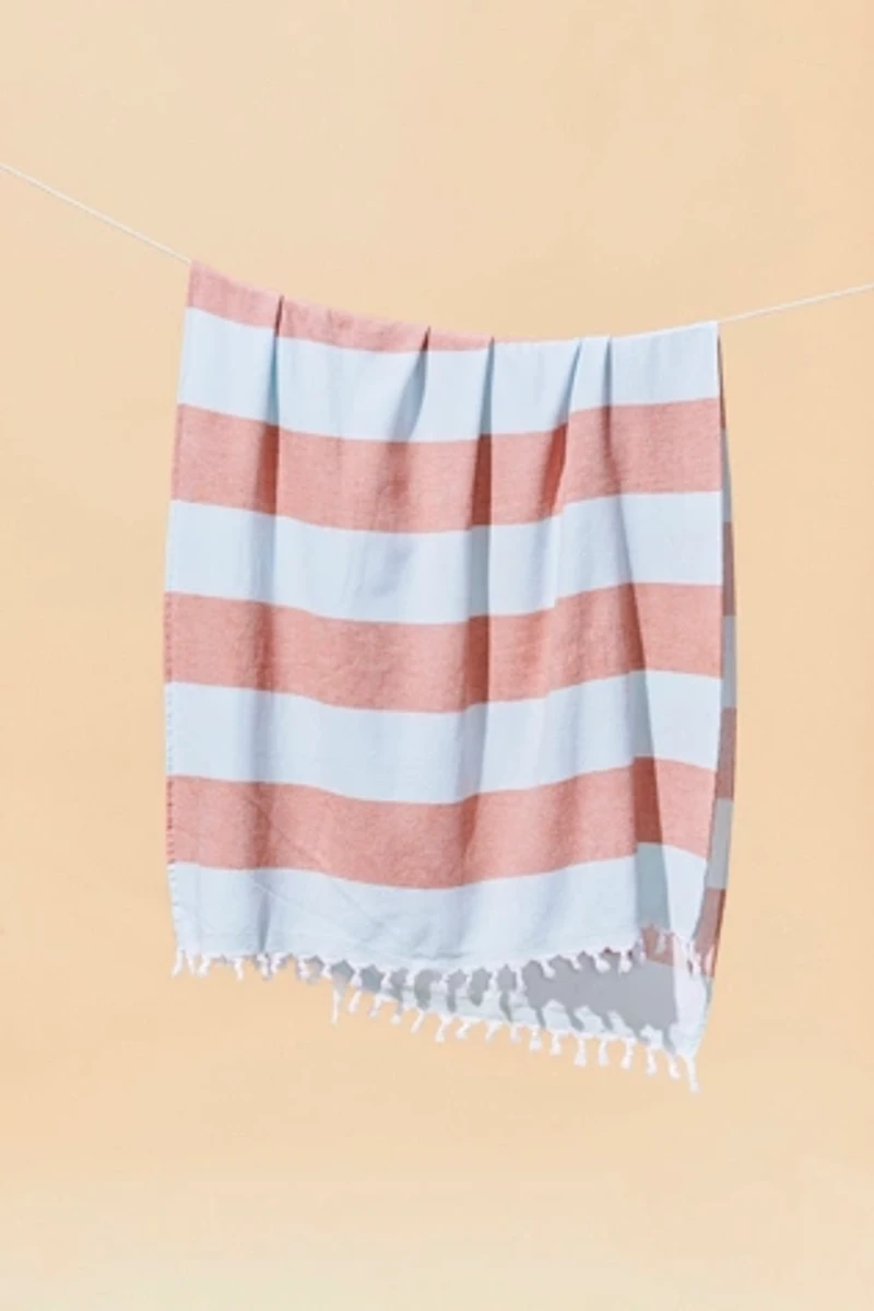 The Get Out Featherweight Towel Set