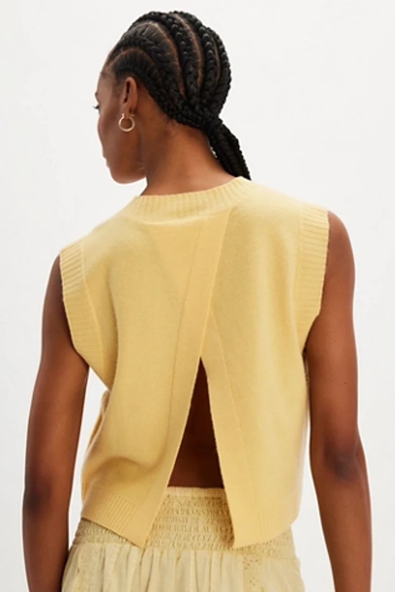 Laurel Vest