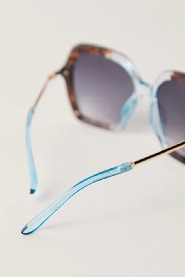 Free People Polly Oversized Square Sunglasses | Pacific City display picture 2