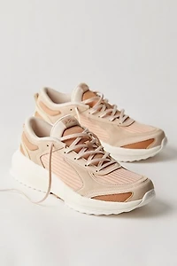 APL Jogger Sneakers