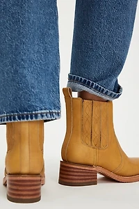 Frye Campus Chelsea Boots