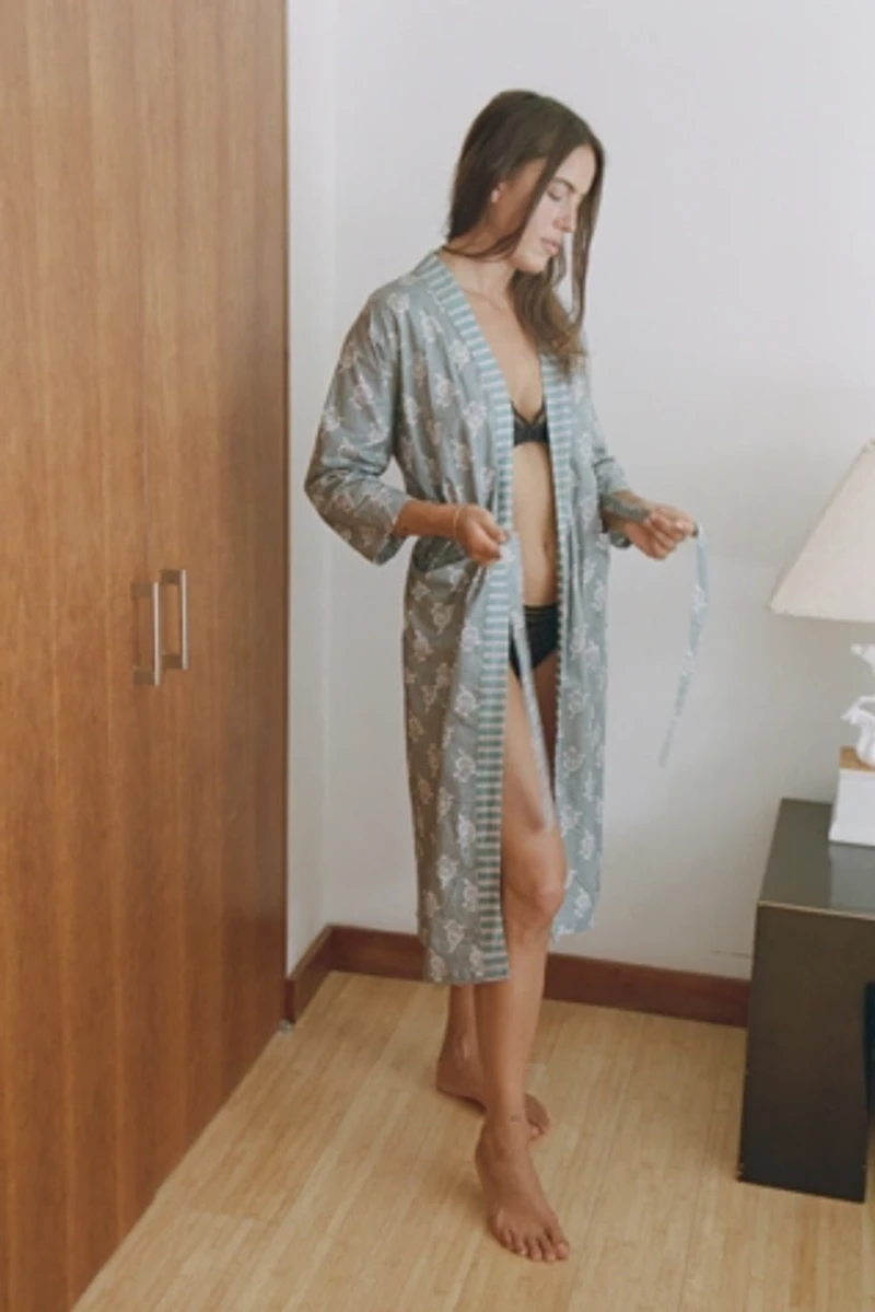 Be Deva Solam Bathrobe