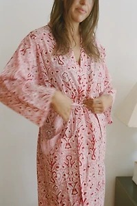 Be Deva Gulabi Bathrobe
