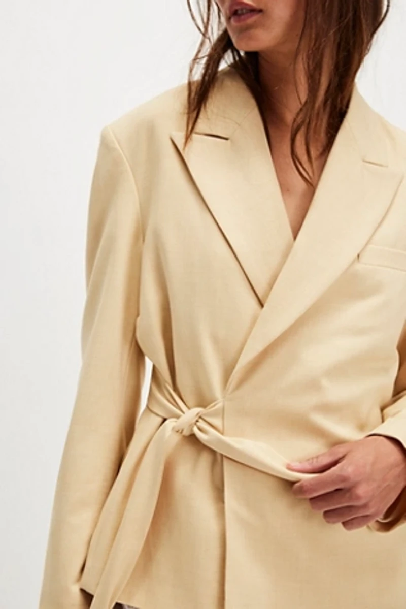 NORR Kamin Tie Blazer