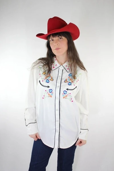 Vintage Western Floral Embroidered Pearl Snap Button Down Selected By Moons + Junes Vintage