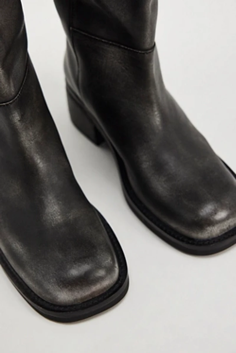 Dana Distressed Pull-On Boots
