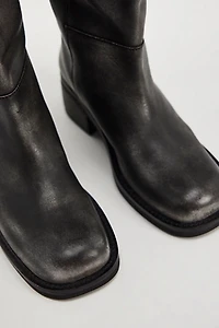 Dana Distressed Pull-On Boots