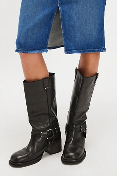 Anok Harness Boots