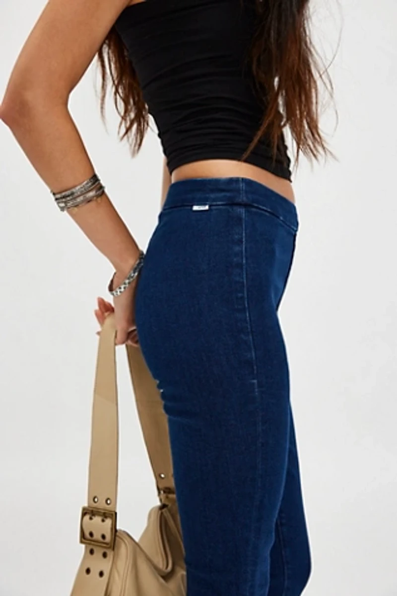 MOTHER The Nothing Bunny Snip Capri Jeans