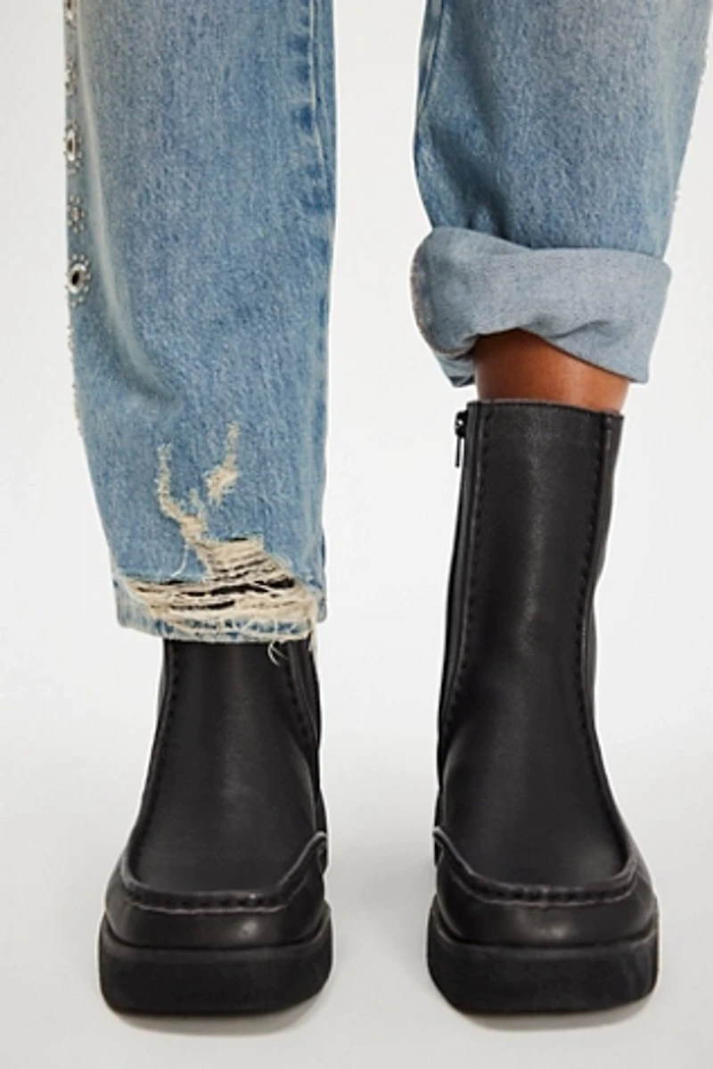 Clarks Effery Zip Boots