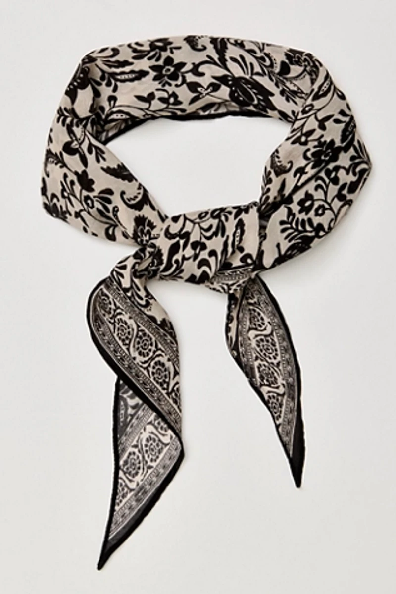 Essential Triangle Bandana