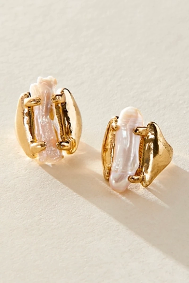 Clasped Pearl Ring