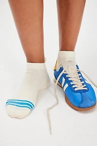Hidden Stripe Socks