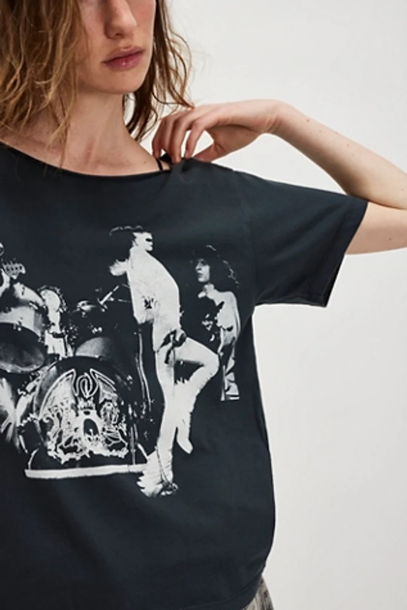 Queen 1975 Off-the-Shoulder Tee
