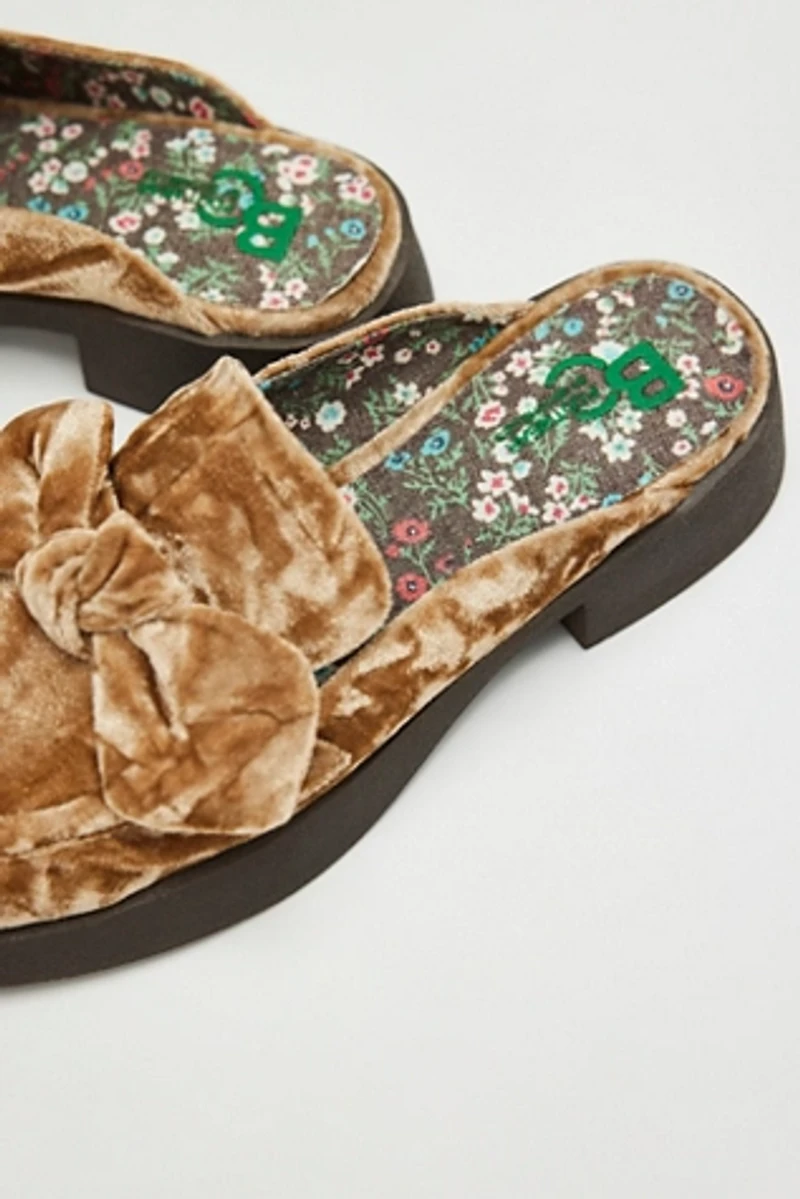 Bop Around Velvet Mules