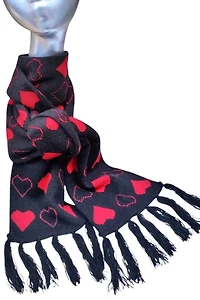 1970's Heart Knit Scarf Selected by Garbage Soup