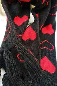 1970's Heart Knit Scarf Selected by Garbage Soup