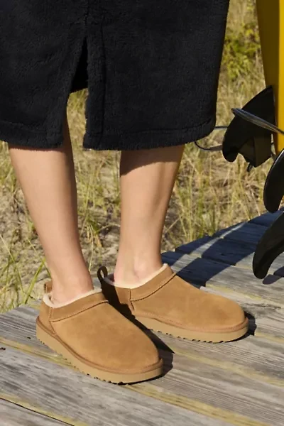 UGG Women's Classic Micro Mini Suede Boot