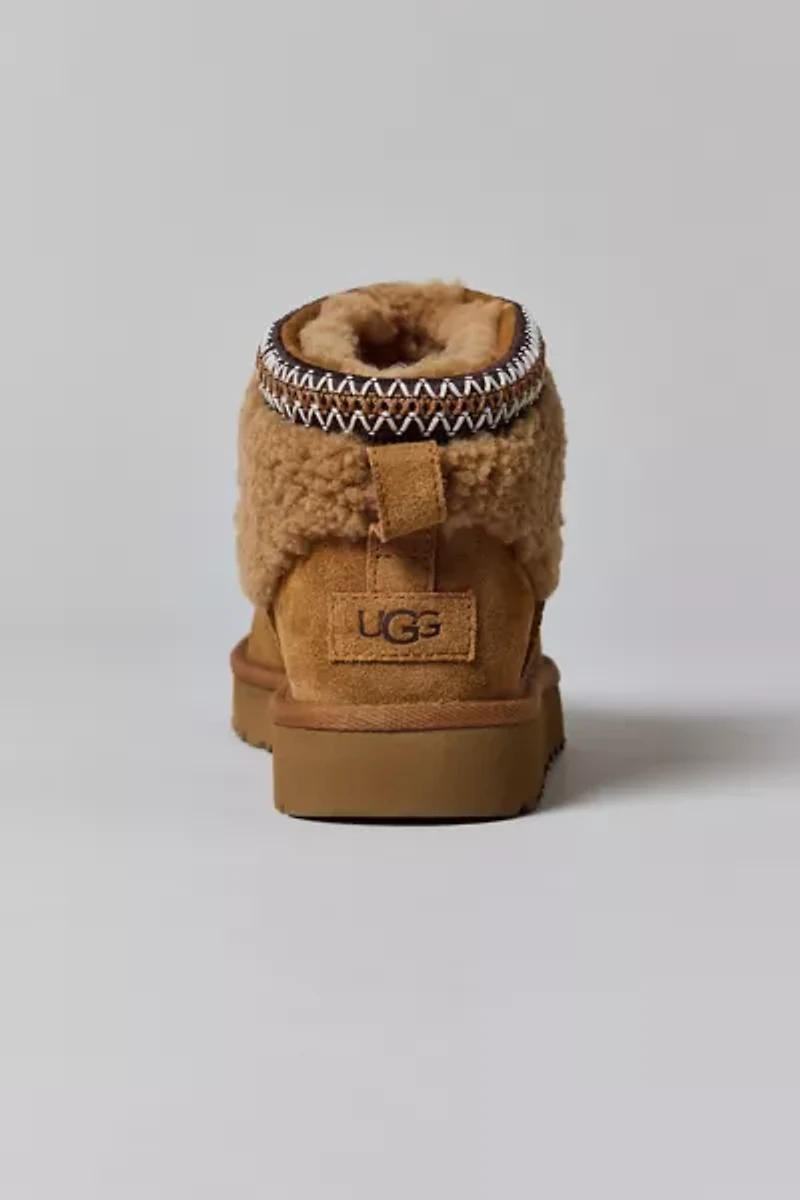 UGG Women's Classic Ultra Mini Maxi Curly Boot