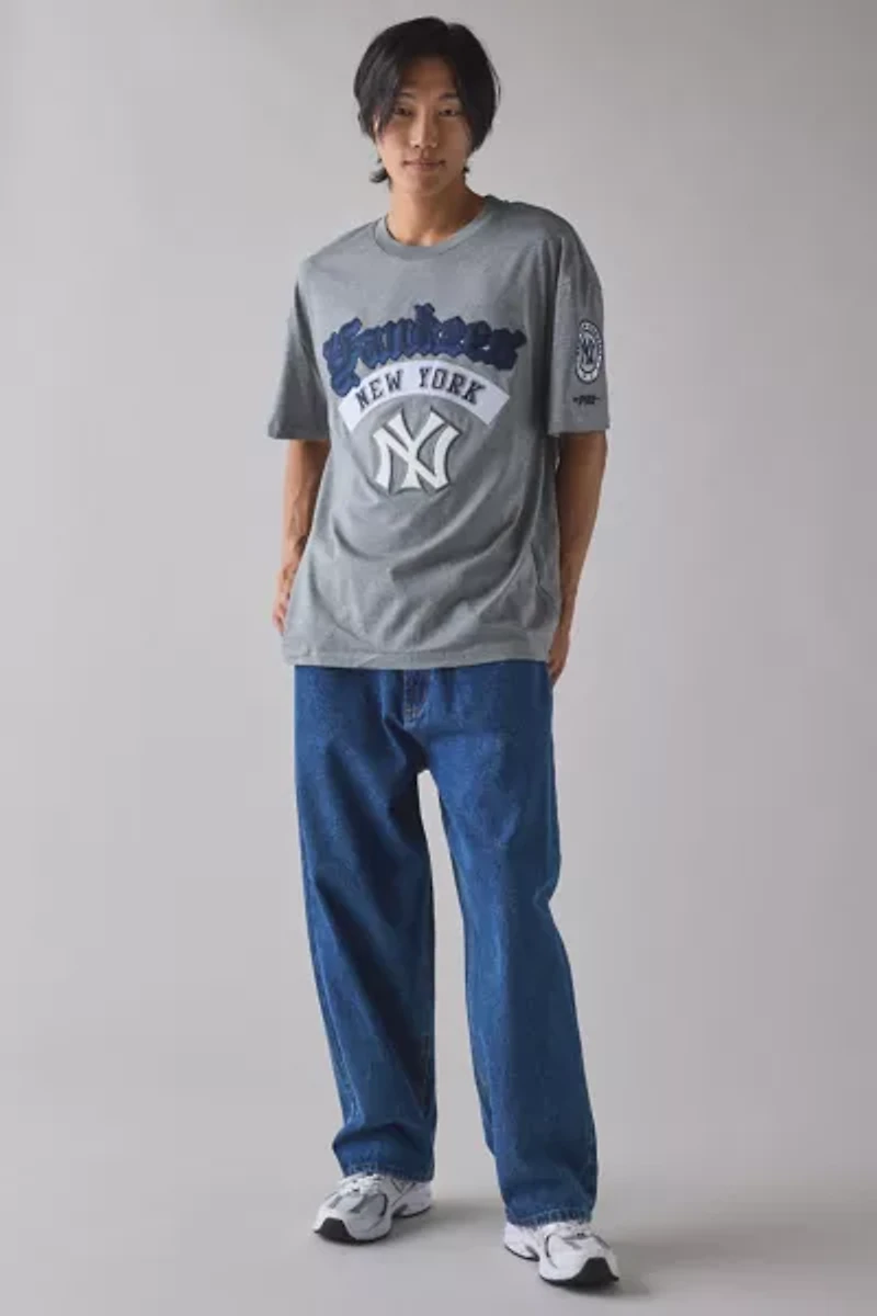Pro Standard MLB New York Yankees Graphic Tee