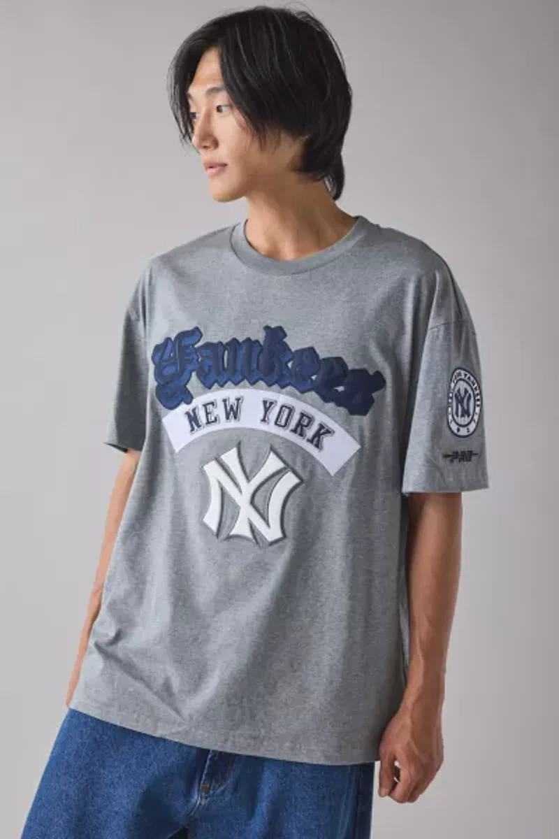 Pro Standard MLB New York Yankees Graphic Tee