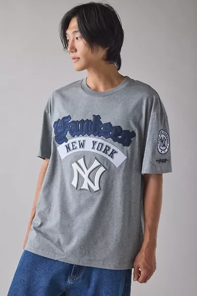Pro Standard MLB New York Yankees Graphic Tee