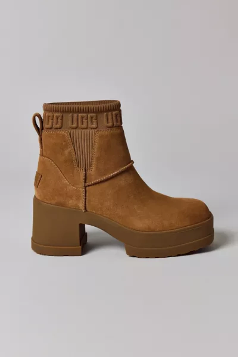 UGG Women's Moxy Chelsea Boot