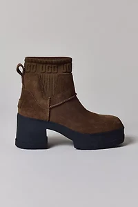 UGG Women's Moxy Chelsea Boot