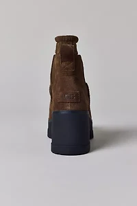 UGG Women's Moxy Chelsea Boot