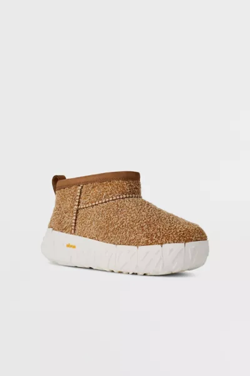 UGG Men's Classic Ultra Mini Wrap Tech Boot