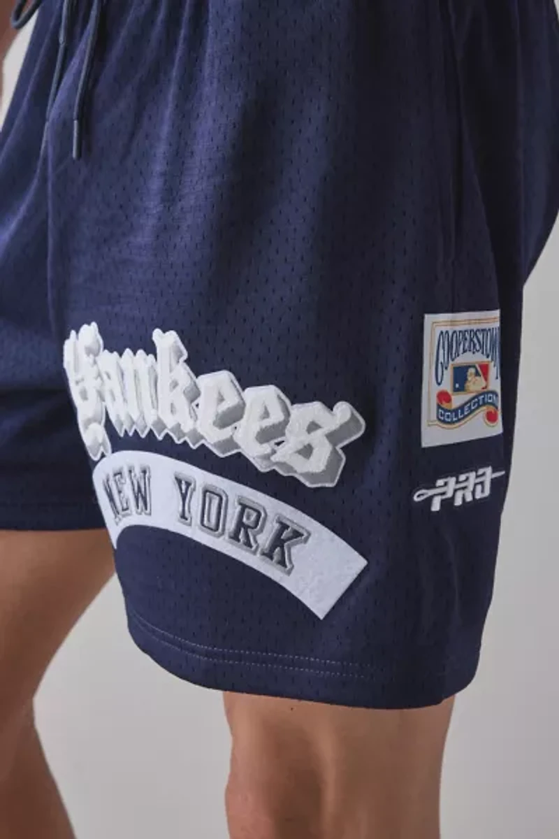 Pro Standard MLB New York Yankees Mesh Short