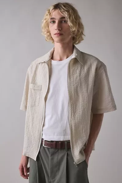 LC23 Seersucker Zip-Up Short Sleeve Shirt