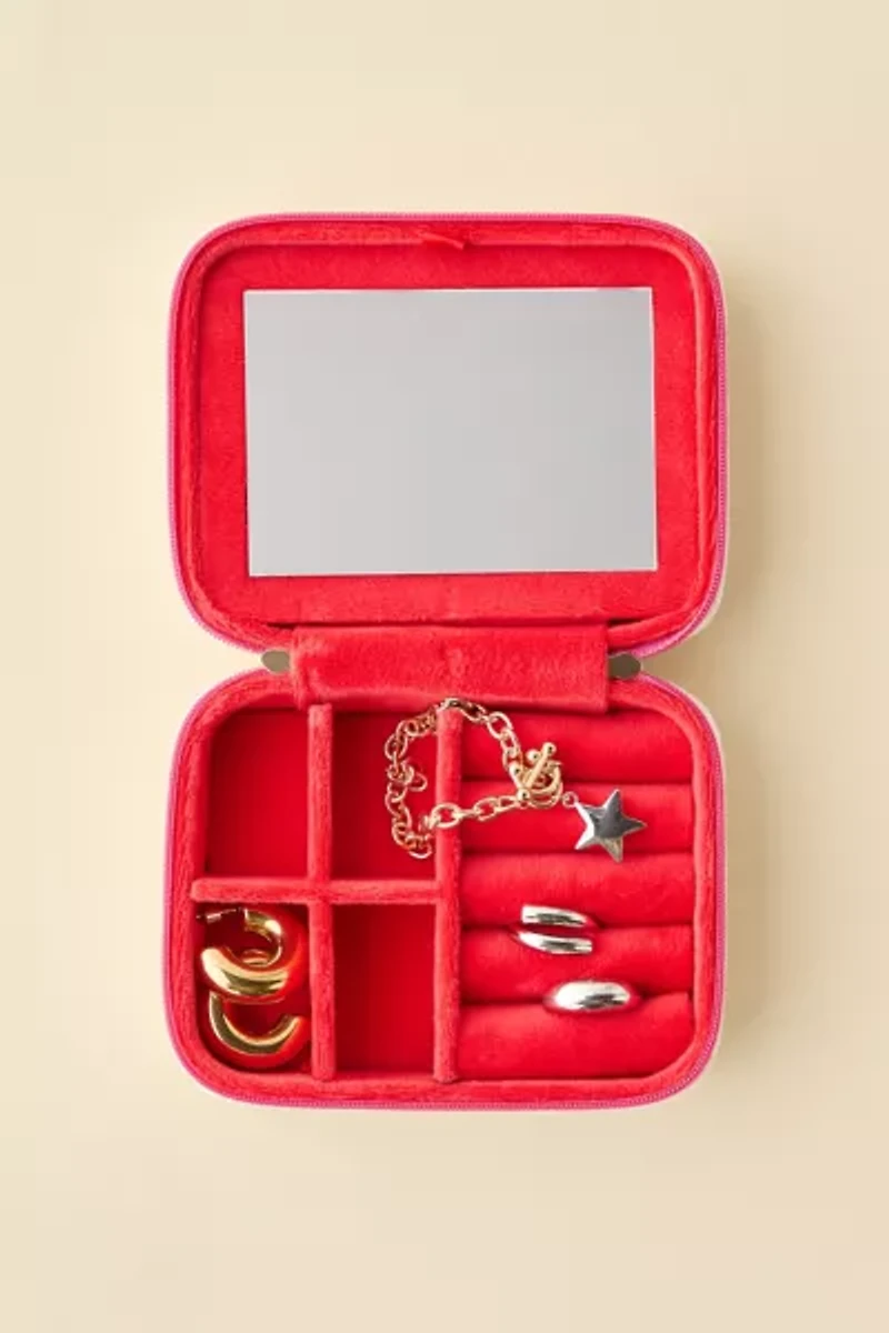 Queen Of Hearts Velvet Jewelry Case