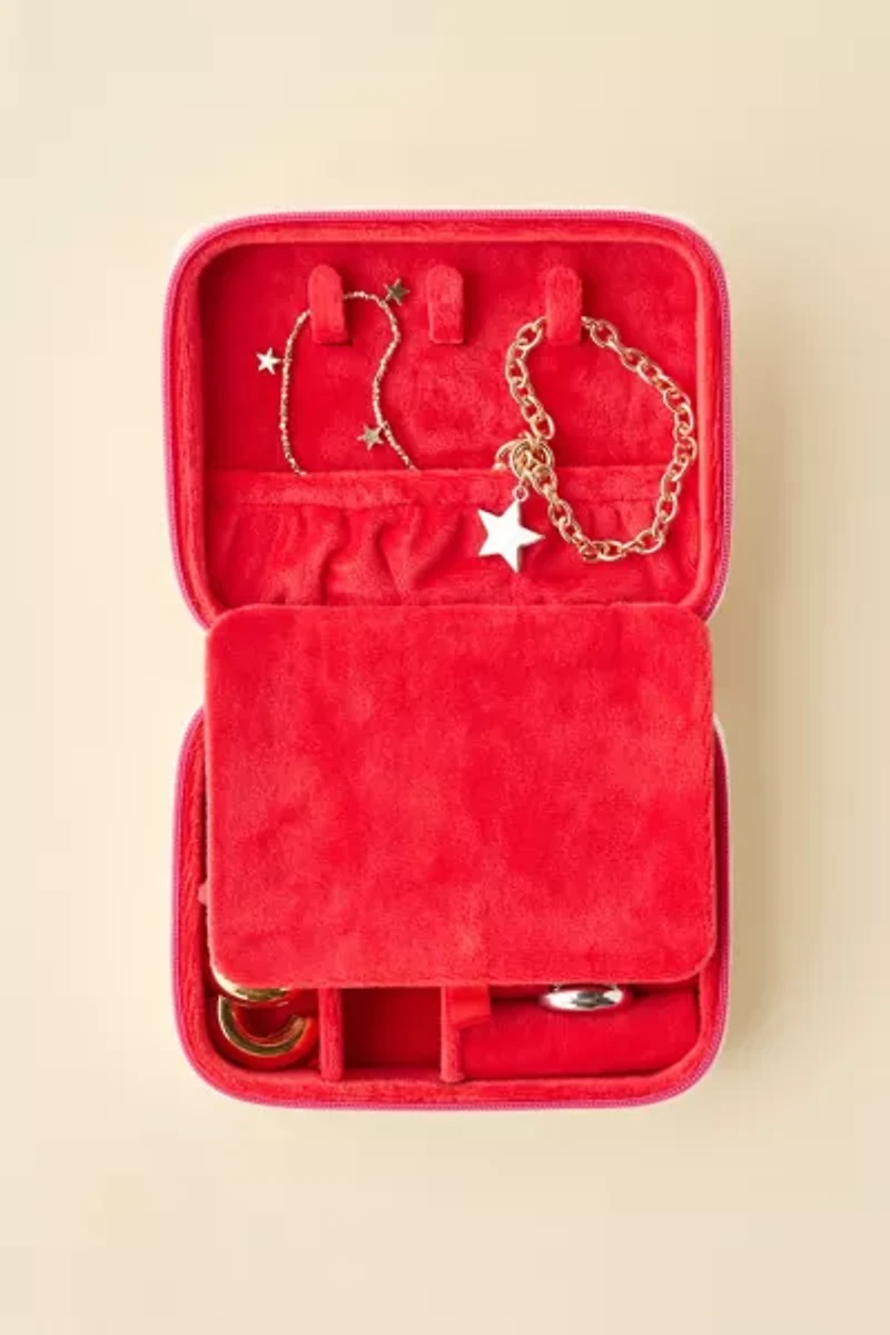 Queen Of Hearts Velvet Jewelry Case
