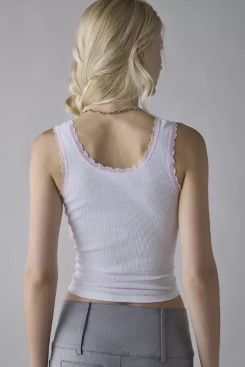 Lace Trim Graphic Scoop Neck Cropped Tank Top