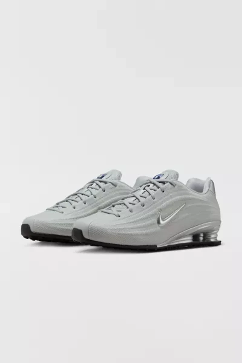 Nike Women's Shox Z Sneaker