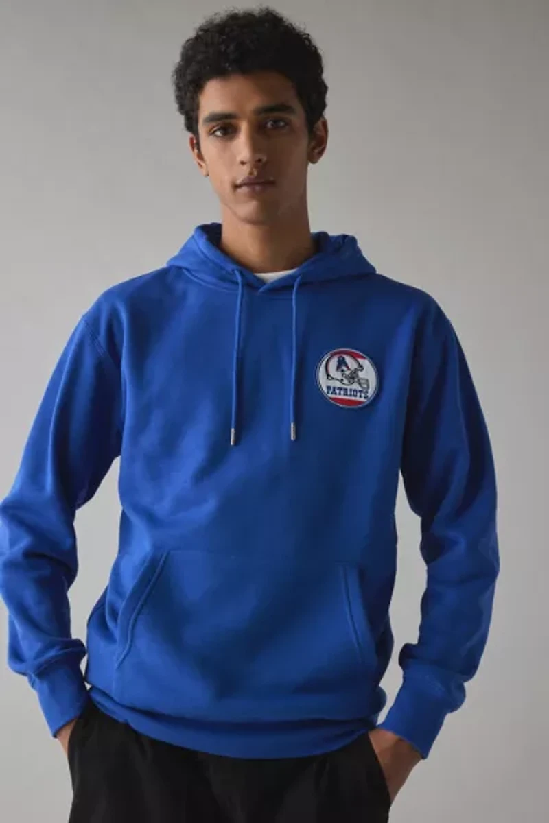 NFL New England Patriots UO Exclusive Chenille Patch Hoodie Sweatshirt