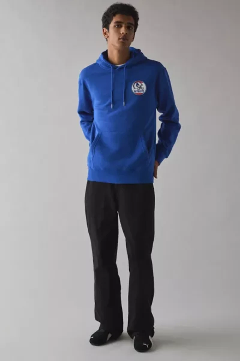 NFL New England Patriots UO Exclusive Chenille Patch Hoodie Sweatshirt