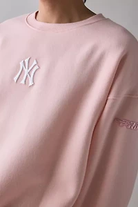Pro Standard UO Exclusive MLB New York Yankees Crew Neck Sweatshirt