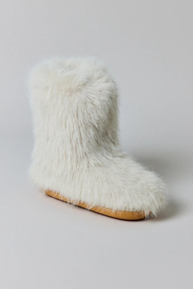 Azalea Wang Dipa Faux Fur Boot