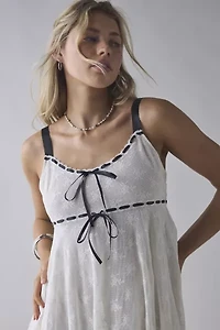 Kimchi Blue Hartley Lace Hanky Hem Babydoll Midi Dress